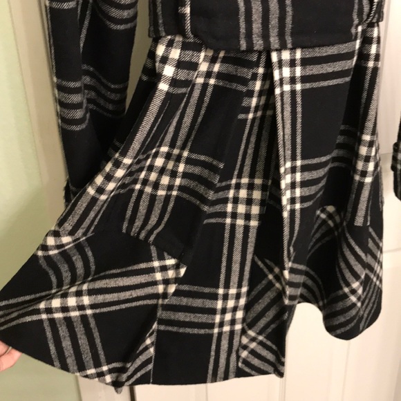 Express Women’s Trench Coat - Picture 7 of 11